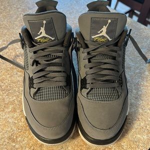 Retro Jordan 4 Cool Grey Size11.5 Men Literally Worn 4 Times EXCELLENT CONDITION